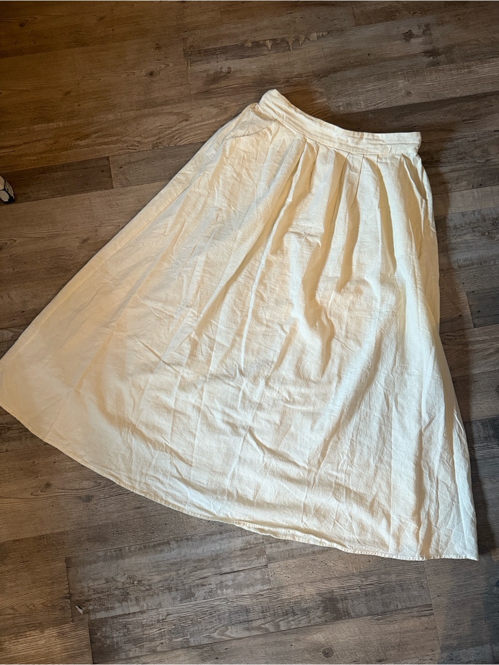 Classic Cream Midi Skirt - Lightweight Gathered Waist size L